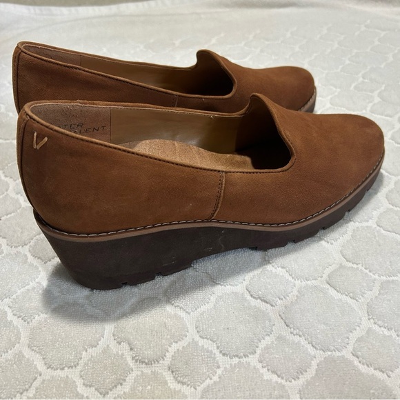 Vionic Willa Wedge Loafer Women’s Size 10. Toffee. Water Repellant Suede Upper - Picture 1 of 12